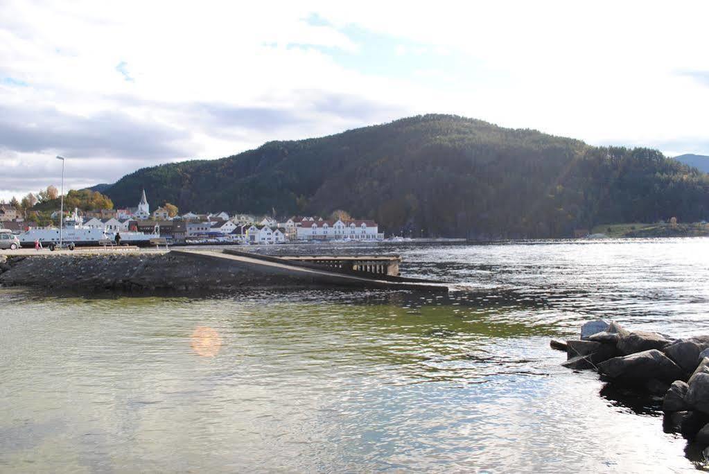 Ryfylke Fjordhotel Sand  Exteriér fotografie